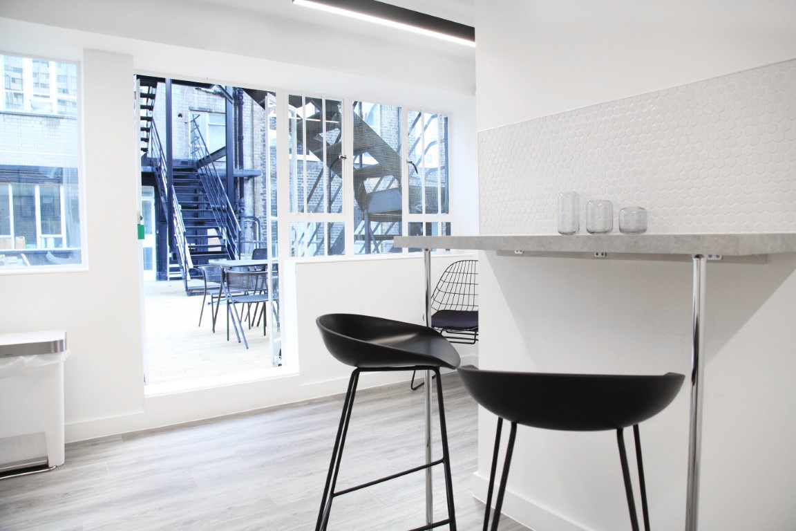 12 David Mews gallery image